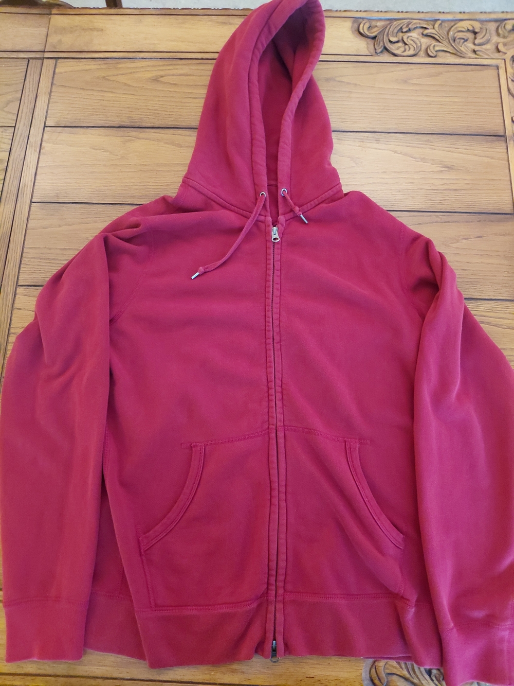 Uniqlo Men’s Red Full Zip Hoodie L Solid Long Sleeve Hooded Pockets